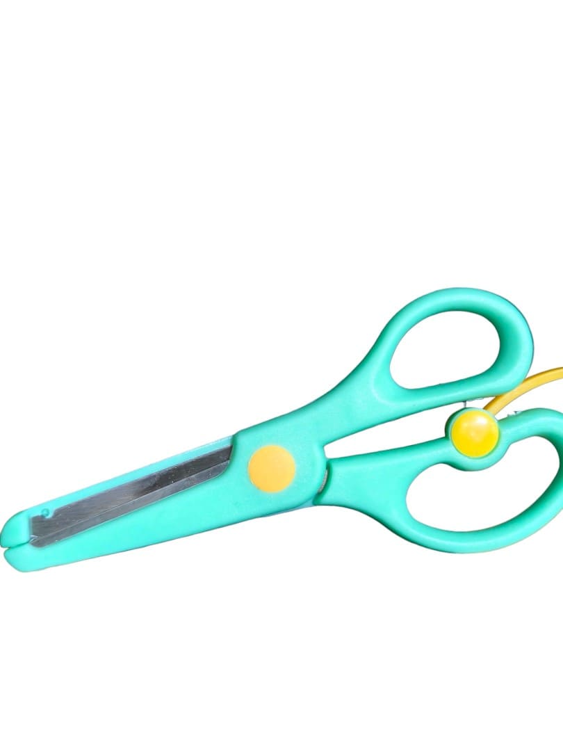 مقص بلاستيك سلاح معدن